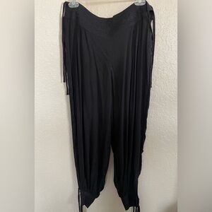 Black boho pants free pooper new never worn no tags